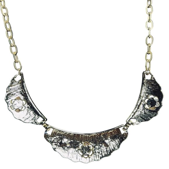 Gold Tone, Faux Pearl & Rhinestone Statement Necklace W/ Clip On Earrings (5727) - Picture 6 of 9